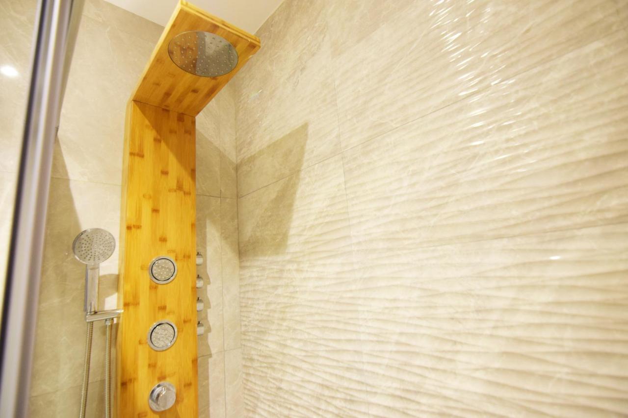 Paradise Luxurious Flat, Free Parking, 3 Double Rooms, Terrace, Jacuzzi, Fully Renovated San Sebastián Exterior foto