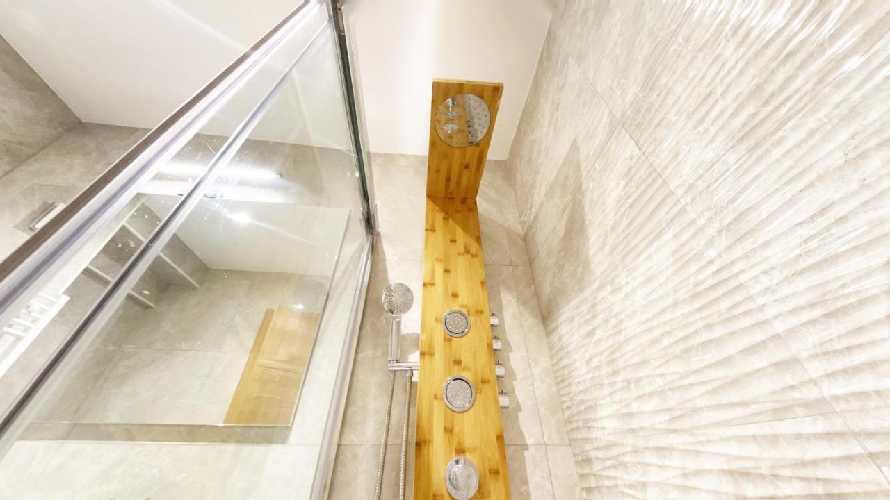 Paradise Luxurious Flat, Free Parking, 3 Double Rooms, Terrace, Jacuzzi, Fully Renovated San Sebastián Exterior foto