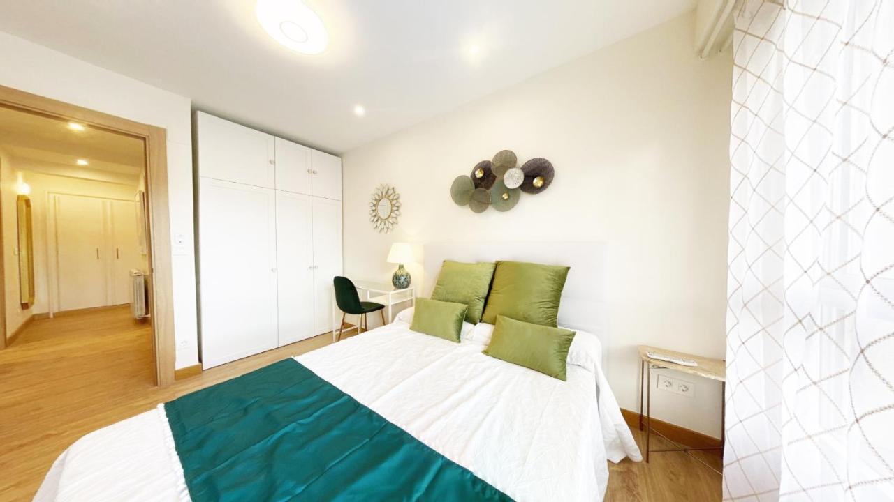 Paradise Luxurious Flat, Free Parking, 3 Double Rooms, Terrace, Jacuzzi, Fully Renovated San Sebastián Exterior foto